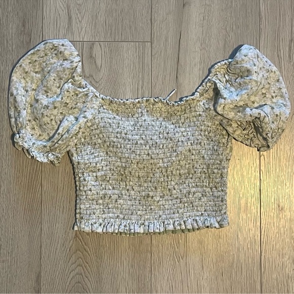 Aritzia Sunday Best Sinatra Blouse - Floral Sage Smocked Puff-sleeve Top - Picture 10 of 11